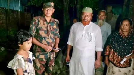অবশেষে বিজিবির কাছে বাংলাদেশী কিশোরীকে হস্তান্তর করলো বিএসএফ
