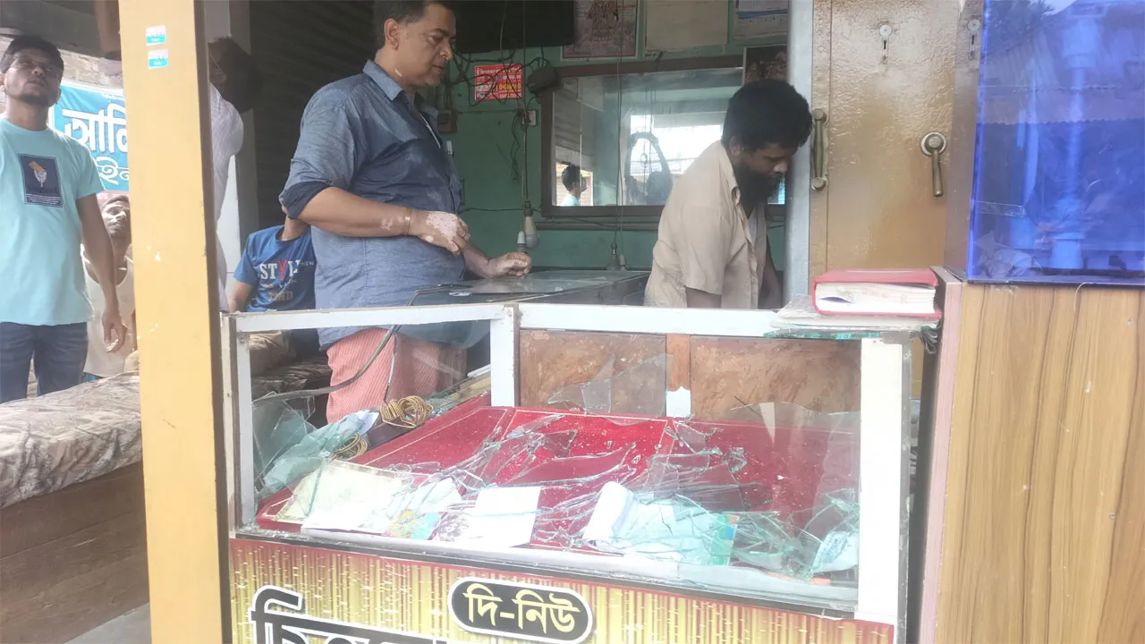 ভূরুঙ্গামারীতে জুয়েলারি শপে হামলা, ১২ ভরি স্বর্ণ ছিনতাই