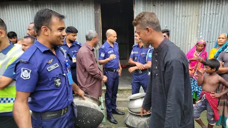 কুড়িগ্রামের ফুলবাড়িতে বাংলা মদের কারখানার সন্ধান, পুলিশের হানা