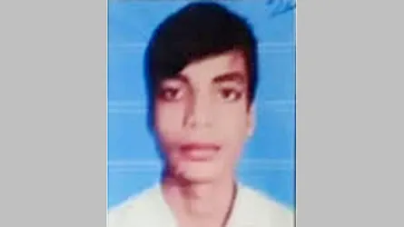কুষ্টিয়ায় মাইক্রোবাস-মোটরসাইকেল সংঘর্ষে এসএসসি পরীক্ষার্থী নিহত