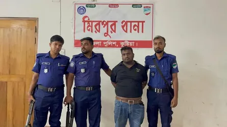 কুষ্টিয়ায় মাদকবিরোধী অভিযানে হামলা, আহত ২ পুলিশ কর্মকর্তা