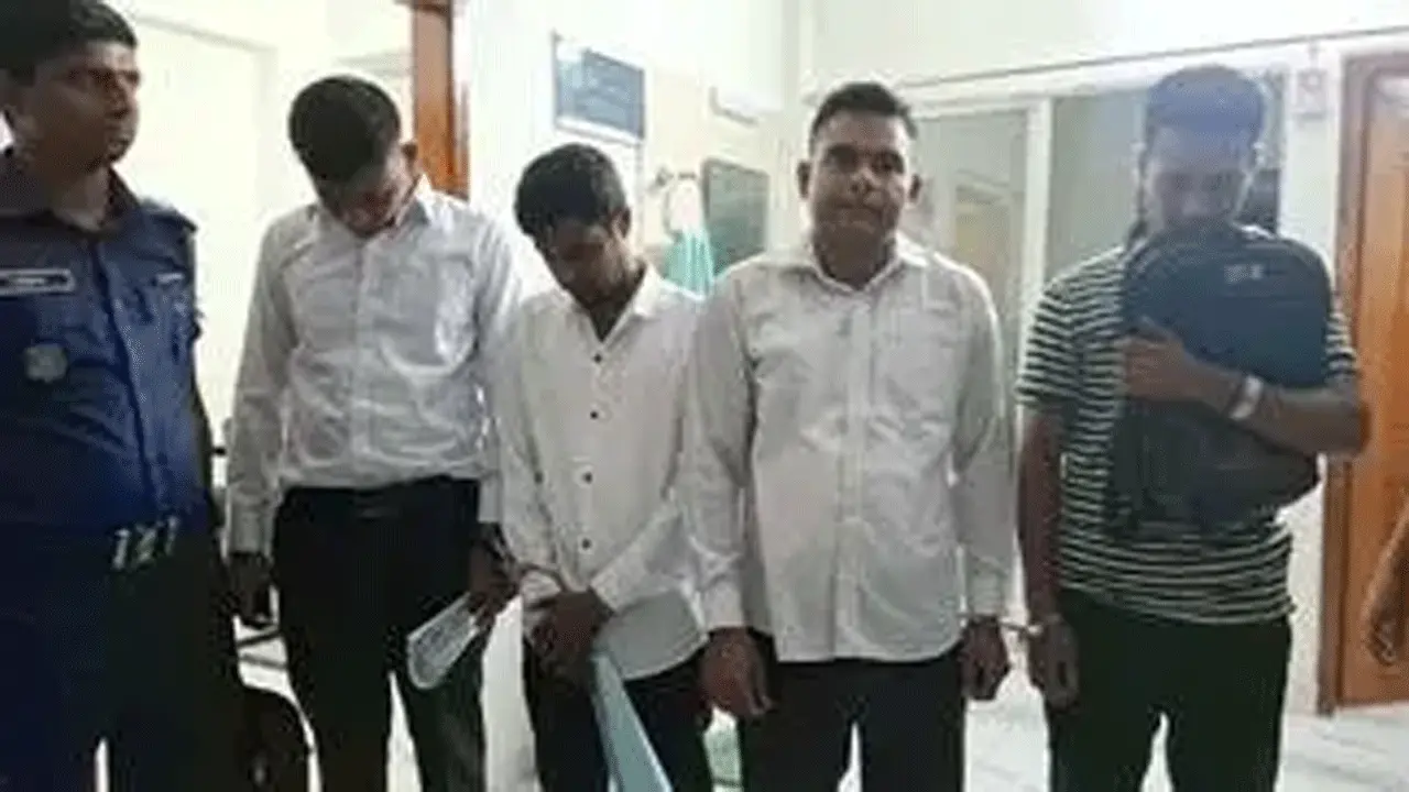 কুষ্টিয়ায় নিয়োগ পরীক্ষায় প্রক্সি দিতে গিয়ে ৪ জন আটক