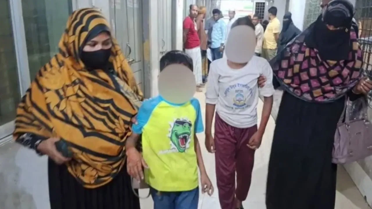 লক্ষ্মীপুরে টাকা চুরির অপবাদে ২ শিশুকে বেঁধে নির্যাতন, মুখে সিগারেটের ছ্যাঁকা
