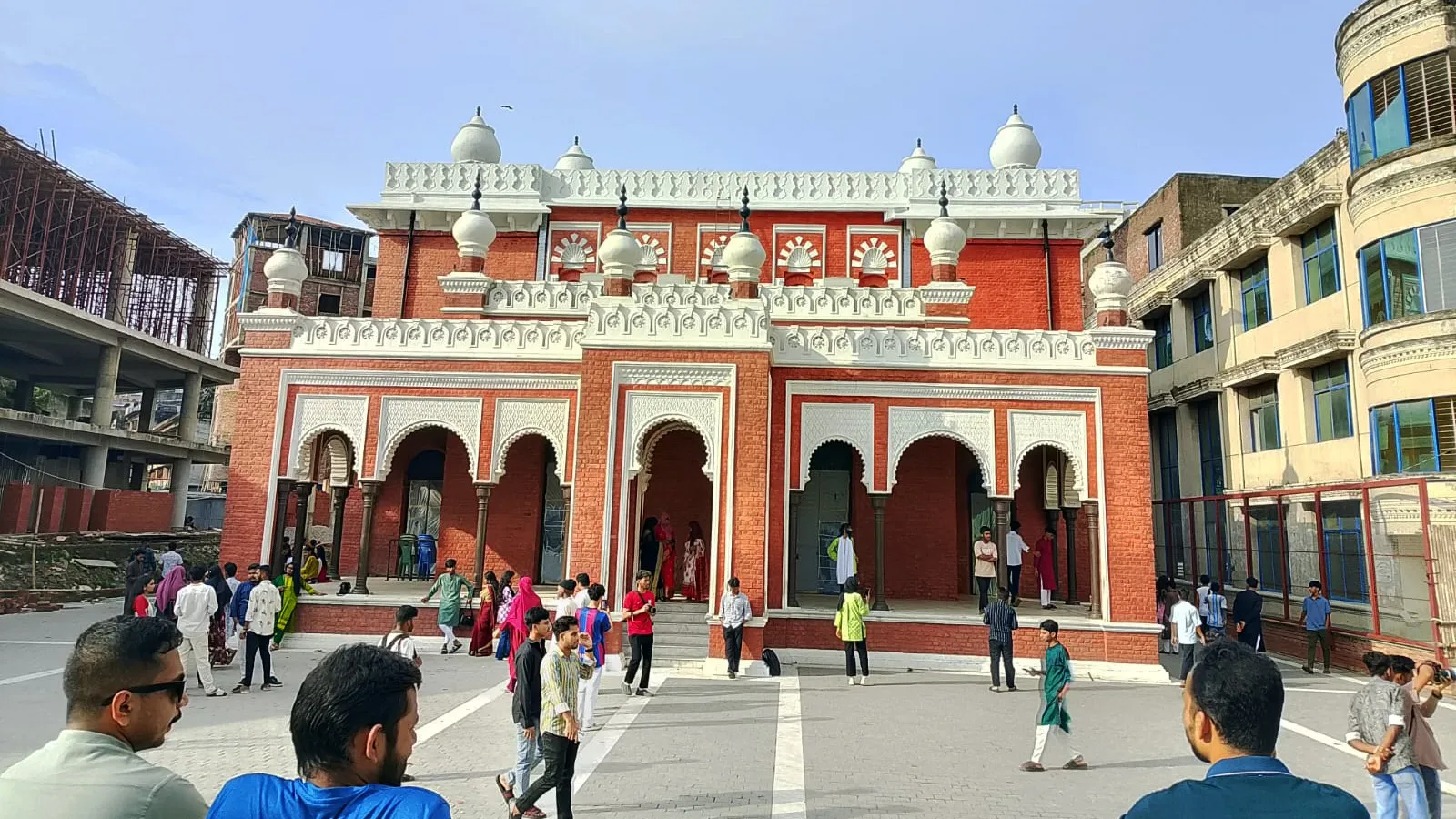 নতুন জৌলুসে লালকুঠি