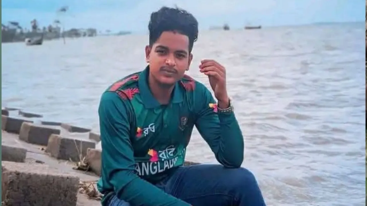 লালমোহনে সড়ক দুর্ঘটনায় মোটরসাইকেল আরোহী নিহত