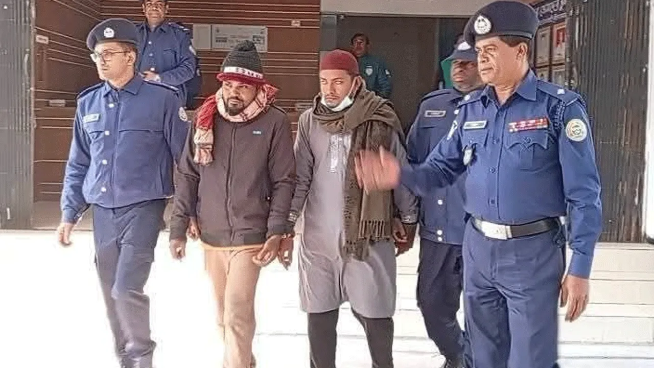 লালমোহনে চালককে হত্যার পর অটোরিকশা ছিনতাইয়ের ঘটনায় গ্রেফতার ৩