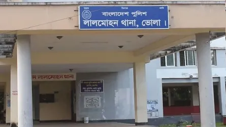 লালমোহনে মোটরসাইকেল দুর্ঘটনায় যুবক নিহত