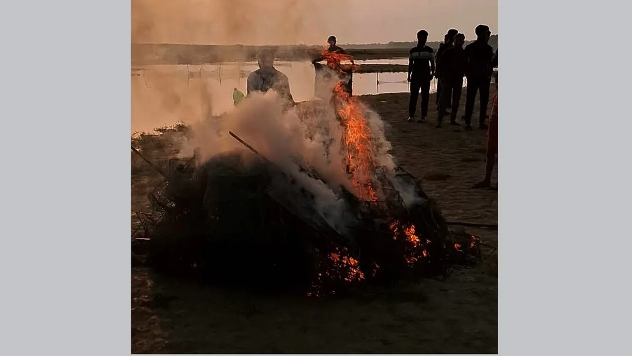 লালপুরে মৎস্য বিভাগের অভিযানে ৩০০০ মিটার কারেন্ট জাল ধ্বংস