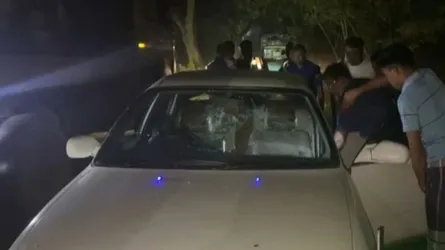 লালপুরে প্রাইভেটকার চালককে গলা কেটে হত্যা