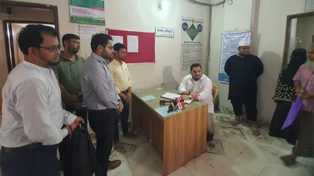 প্রটোকল ছাড়া আমিনবাজার-আশুলিয়া রাজস্ব সার্কেল আকস্মিক পরিদর্শনে ভূমি প্রতিমন্ত্রী
