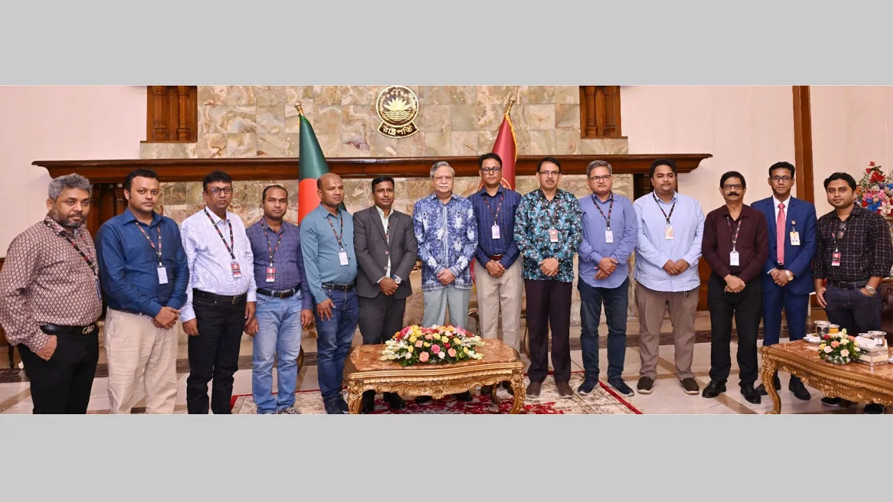 সাংবাদিকতায় সর্বোচ্চ পেশাদারিত্ব ও নৈতিক মান বজায় রাখার আহ্বান রাষ্ট্রপতির