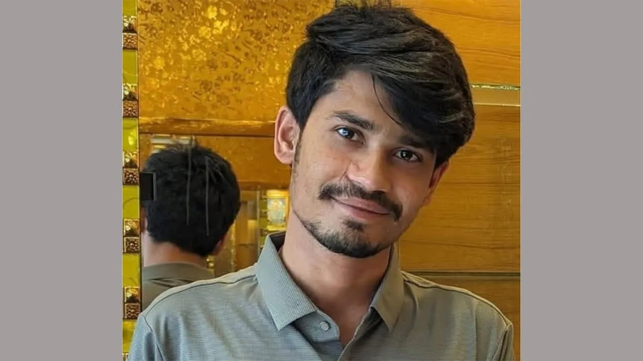 লক্ষ্মীপুরে ঝড়ে ভেঙে পড়া গাছে ধাক্কা লেগে মোটরসাইকেল আরোহীর মৃত্যু