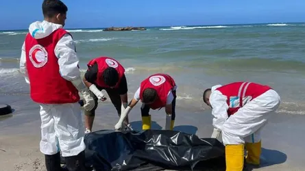 লিবিয়ার উপকূলে ভেসে এলো নারীসহ ১৫ অভিবাসীর লাশ
