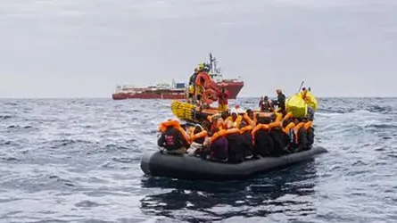 লিবিয়ায় ১০ নৌকা থেকে ৪০৪ অভিবাসী উদ্ধার