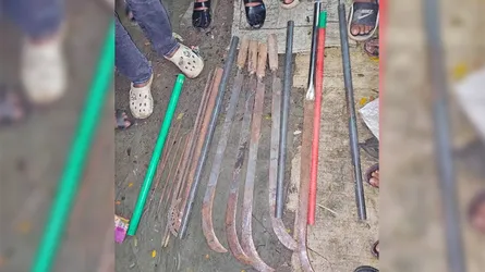 রায়পুরে জেলের ঘর থেকে দেশীয় অস্ত্র উদ্ধার