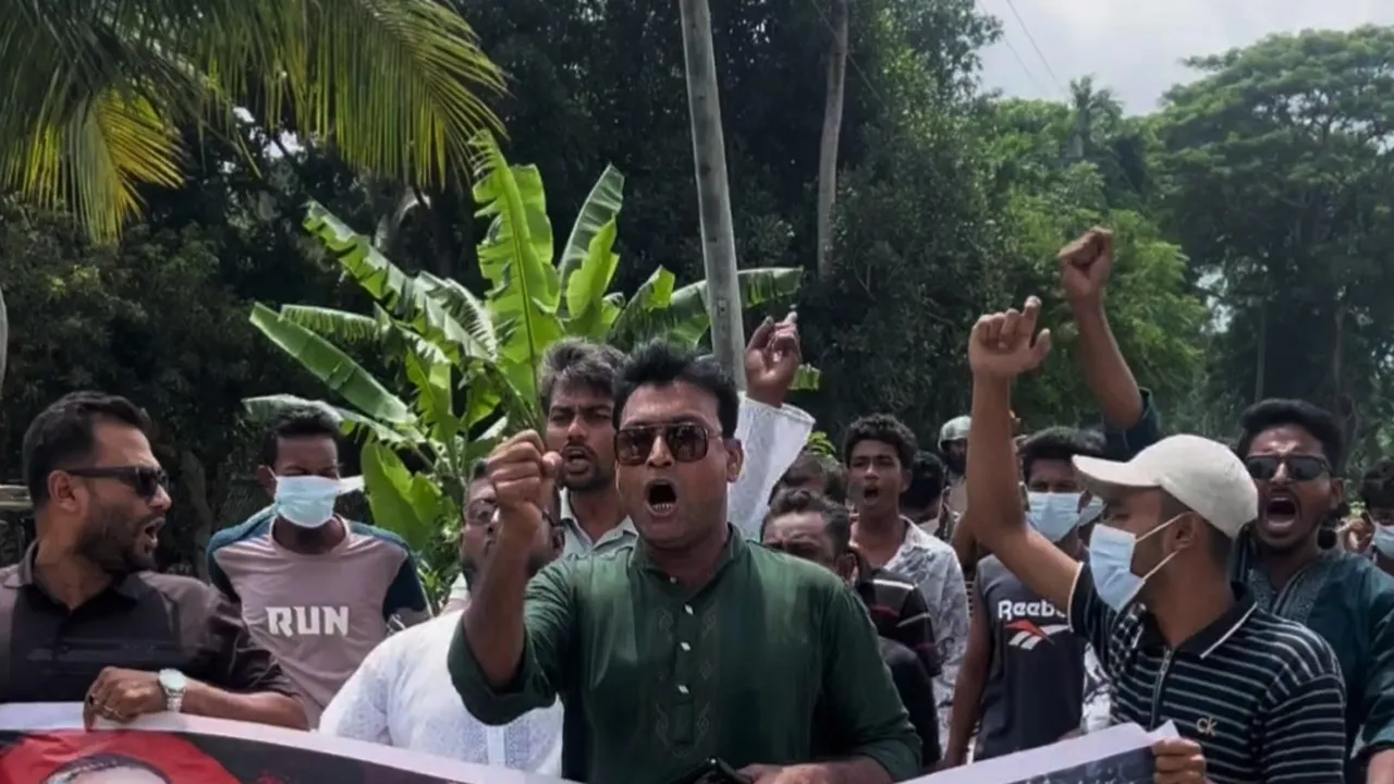 লোহাগড়ায় সন্ত্রাসবিরোধী আইনে মামলা : গ্রেফতার ২
