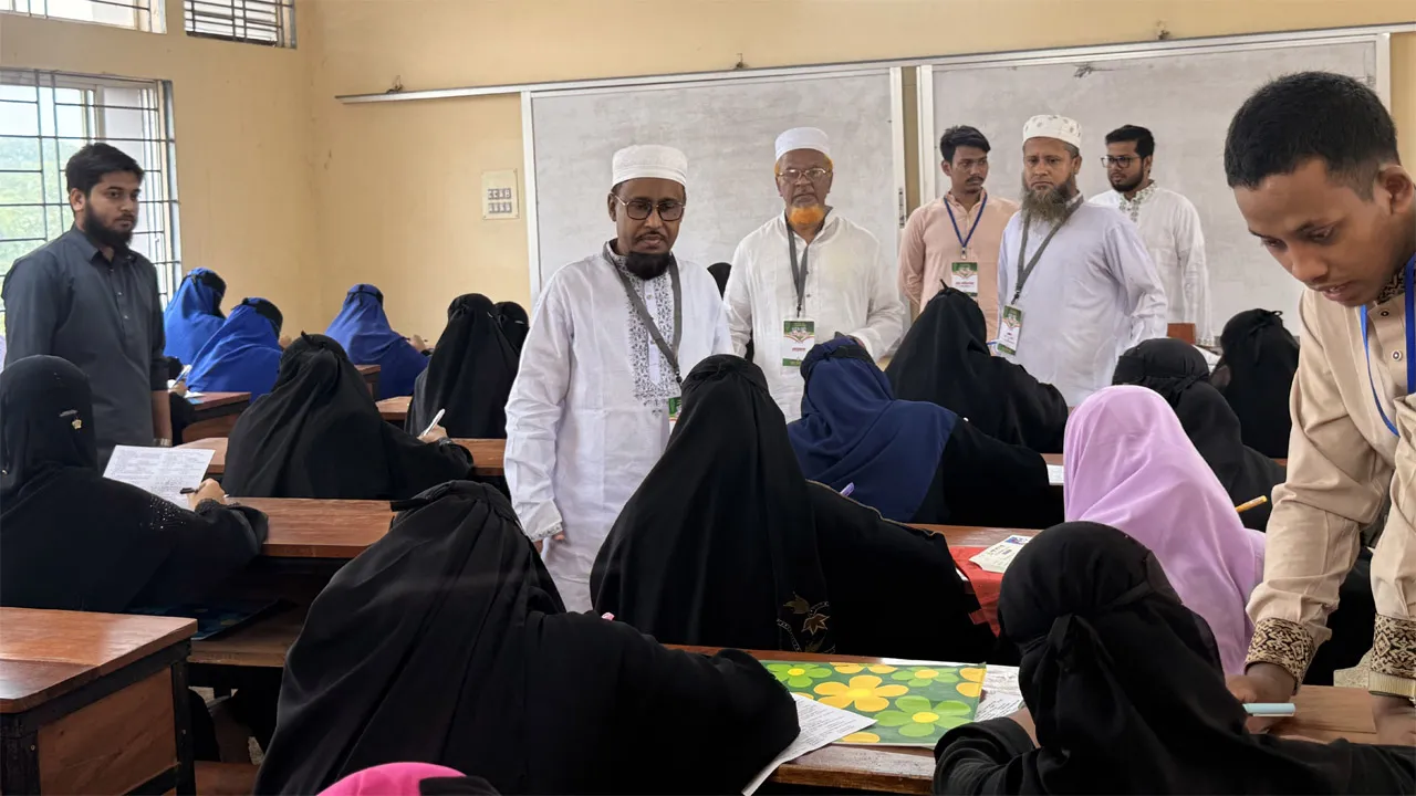 লোহাগাড়ায় ৮৫টি শিক্ষাপ্রতিষ্ঠানের অংশগ্রহণে বইপাঠ প্রতিযোগিতা
