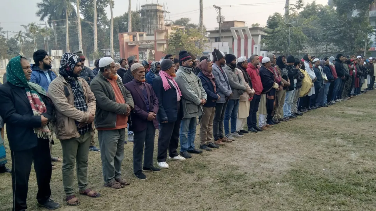 লোহাগড়ায় খালেদা জিয়ার আত্মার মাগফিরাত কামনা করে দোয়া