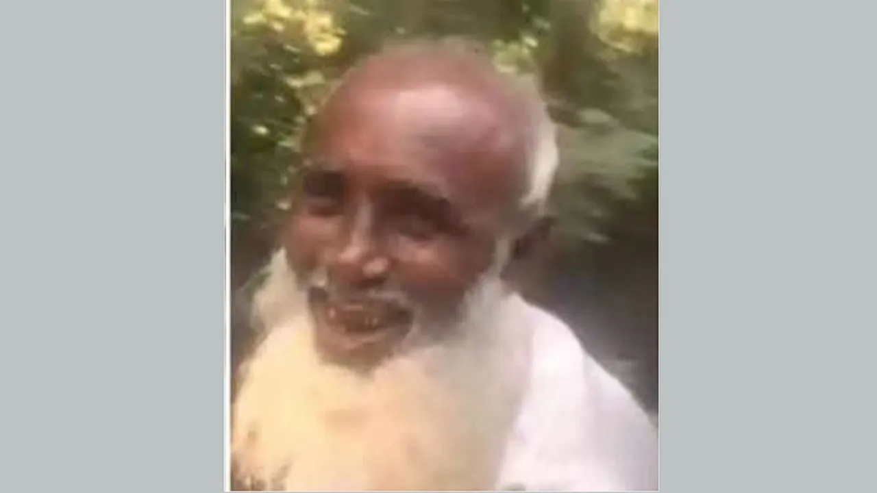 লোহাগড়ায় ছাগল বাঁচাতে গিয়ে ট্রেনে কাটা পড়ে বৃদ্ধের মৃত্যু