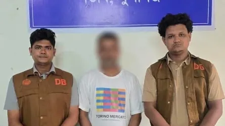 সিরাজদিখানে ডিবির অভিযানে ইয়াবাসহ আটক ১