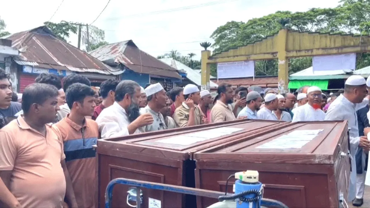 প্রবাসের স্বপ্ন ভেঙে কফিনে করে ফিরলেন ২ ভাই