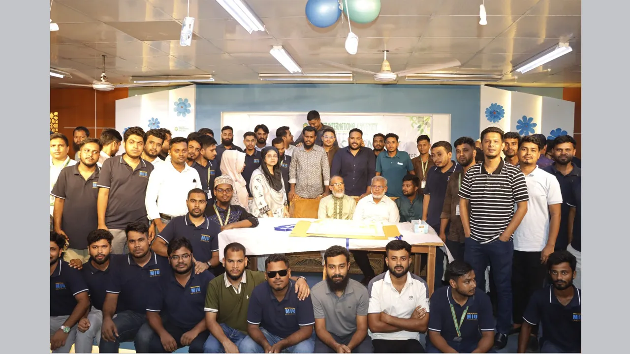 মানারাত ইউনিভার্সিটিতে ইইই, সিএসই ও এমএ ইন ইংলিশ সান্ধ্যকালীন প্রোগ্রামের বিদায় সংবর্ধনা