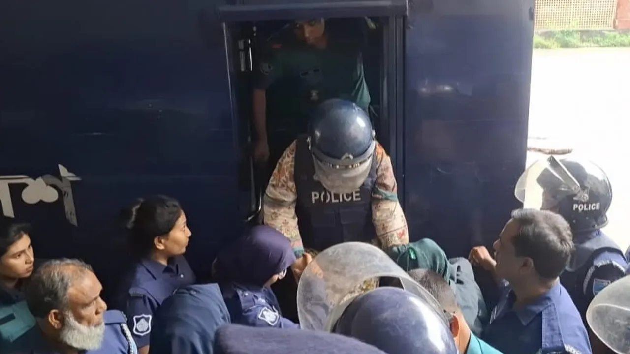 মানিকগঞ্জের আদালতে মমতাজ, ফের রিমান্ড আবেদন
