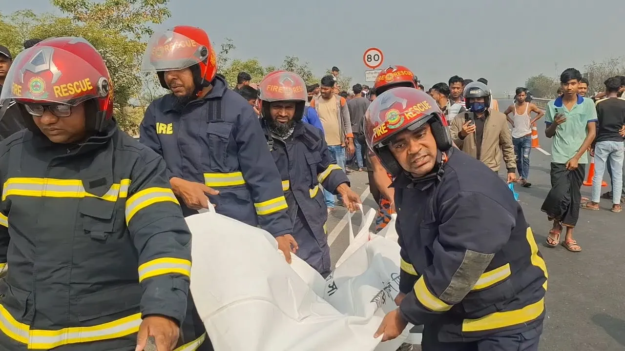শ্রীনগরে মোটরসাইকেল দুর্ঘটনায় নিহত ২