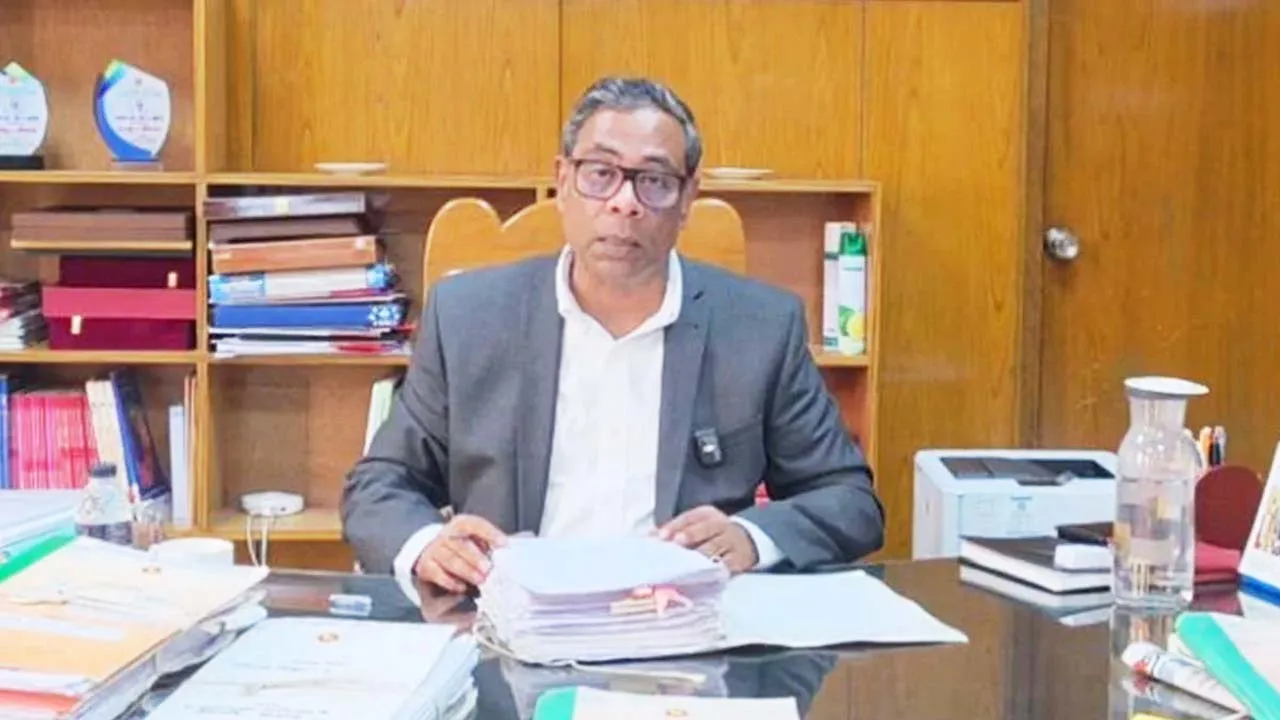 ‘ই-হেলথ কার্ড’ ও ‘ডিজিটাল প্রেসক্রিপশন’ ব্যবস্থা বাস্তবায়নের দ্বারপ্রান্তে : স্বাস্থ্য প্রতিমন্ত্রী