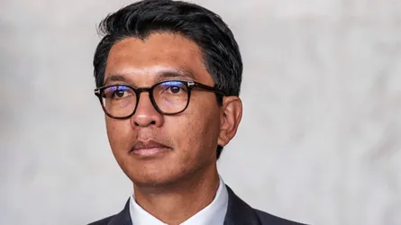 মাদাগাস্কারে ‘অবৈধভাবে ক্ষমতা দখলের চেষ্টা’ চলছে : প্রেসিডেন্ট