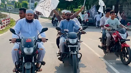 কালিমার পতাকা হাতে মোটরসাইকেল শোভাযাত্রা : কোরআনের শিক্ষার প্রতি আহ্বান