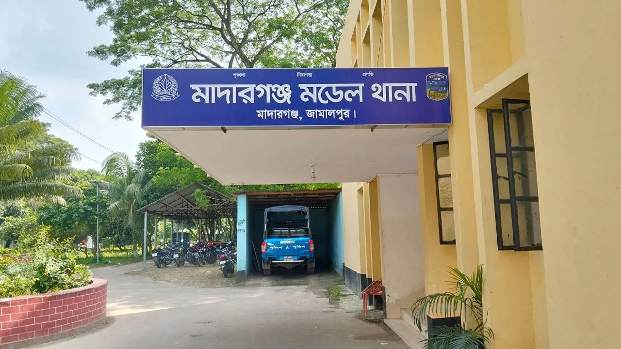 মাদারগঞ্জে হেরোইনসহ ২ মাদক কারবারি আটক