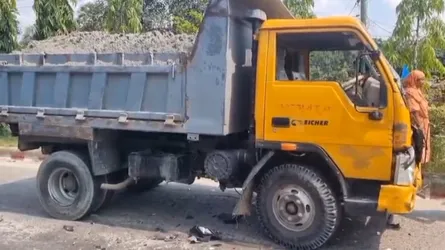 মাদারীপুরে বালুবাহী ট্রাকচাপায় মোটরসাইকেল আরোহী নিহত
