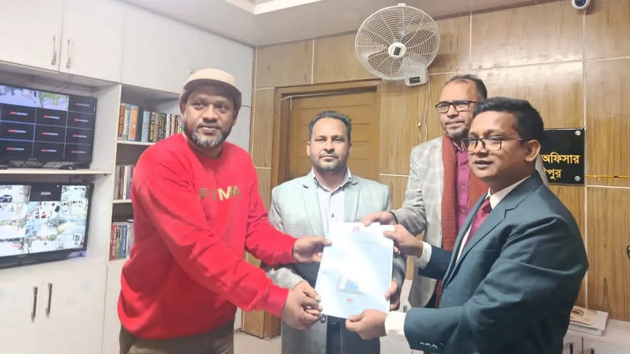 মাদারীপুর-১ আসনে বিএনপি প্রার্থীর পক্ষে মনোনয়ন ফরম উত্তোলন