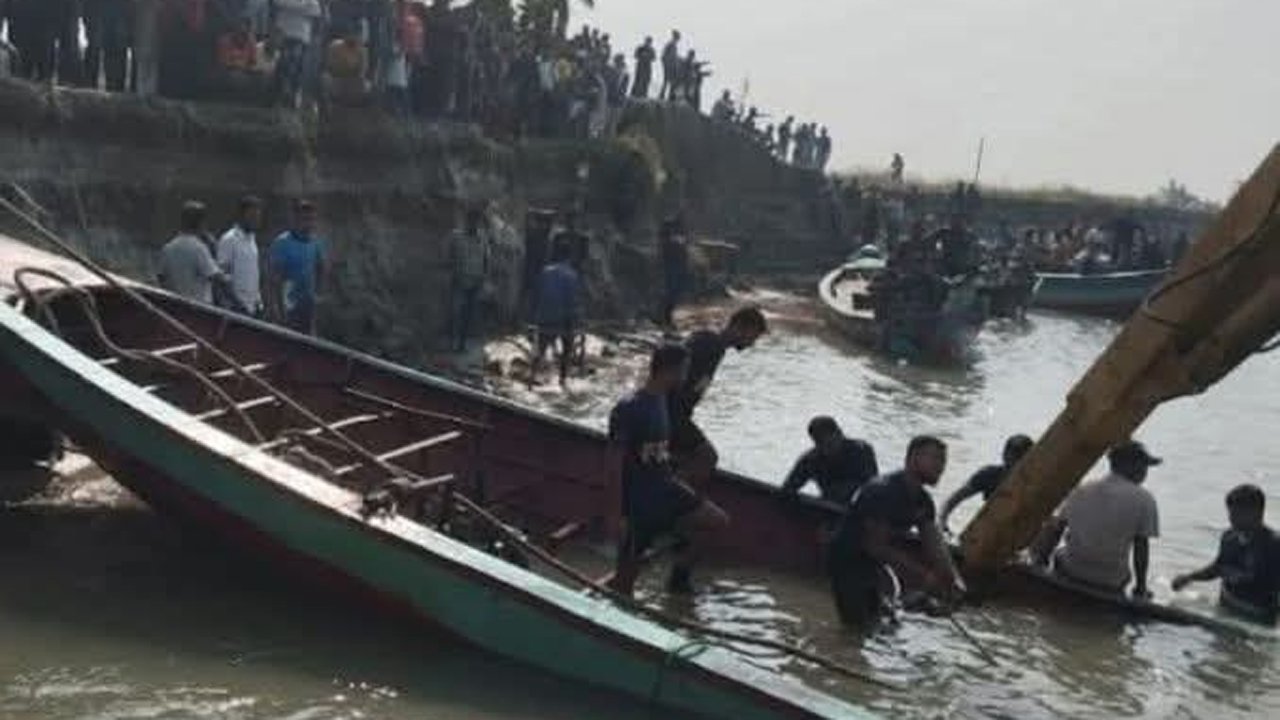 Madaripur-Boat