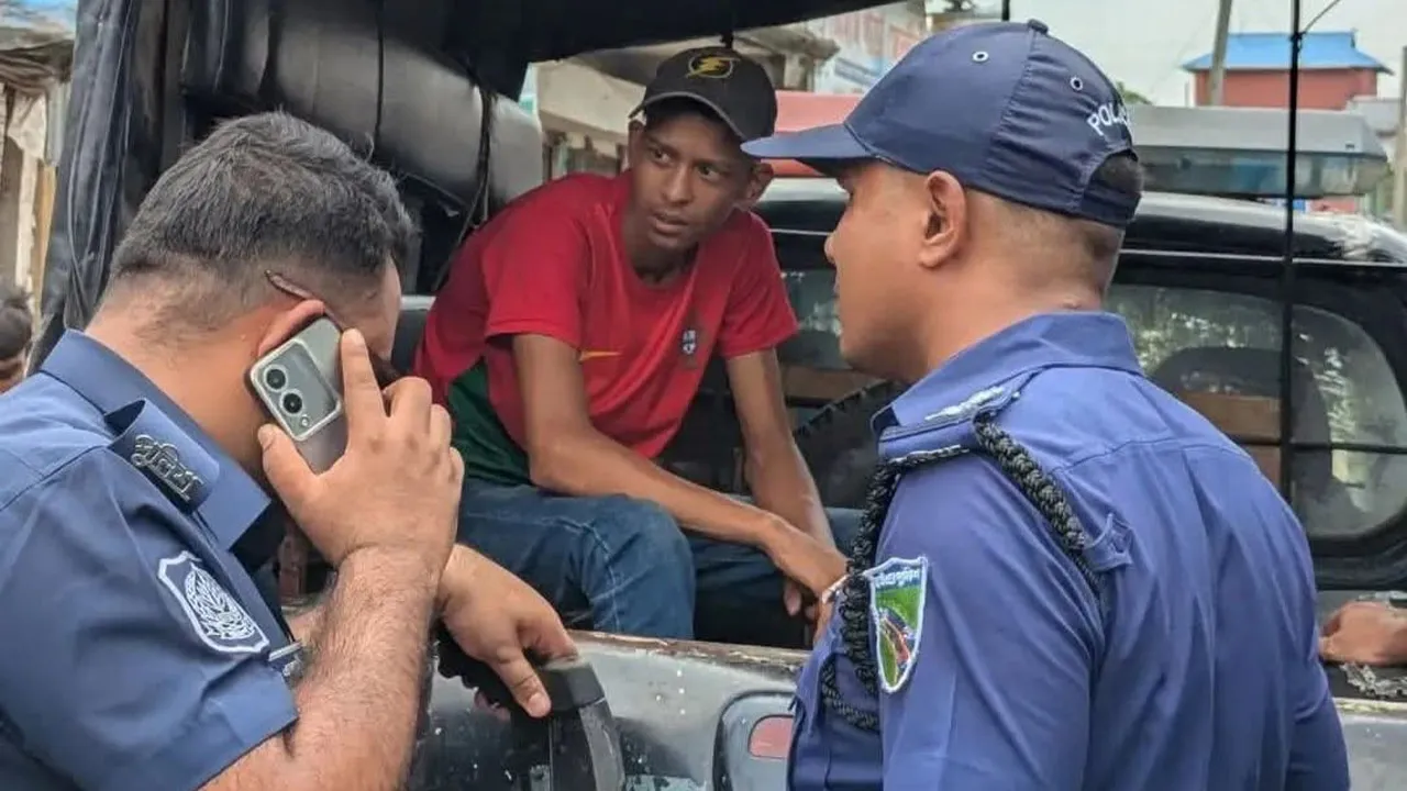 মাদারীপুরের কালকিনিতে মরা গরুর গোশত বিক্রির দায়ে যুবক আটক