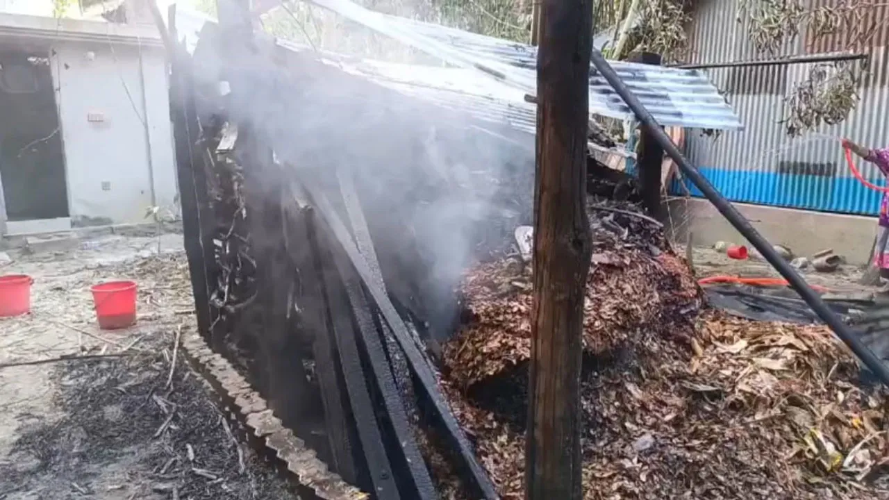 মাদারীপুরে প্রতিপক্ষের হামলায় আহত ১০, অর্ধশতাধিক ককটেল বিস্ফোরণ