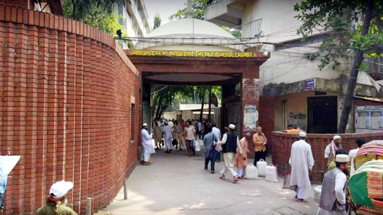 পাঠ্যবই রচনায় আলাদা বোর্ড ও প্রশিক্ষণের আওতা বৃদ্ধির তাগিদ