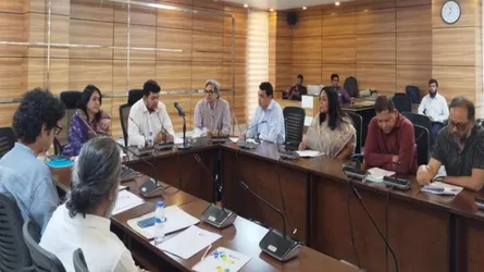 সরকারি অনুদানপ্রাপ্ত চলচ্চিত্রের নির্মাণশৈলী উন্নত করতে হবে : তথ্য উপদেষ্টা