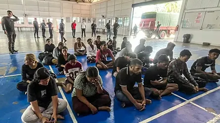 মালয়েশিয়ায় অভিবাসীবাহী নৌকাডুবি, নিখোঁজ ১৪