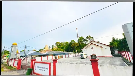 মালয়েশিয়া সাম্প্রদায়িক সম্প্রীতির দৃষ্টান্ত! এক দেয়ালে মসজিদ, মন্দির, গির্জা ও চার্চ