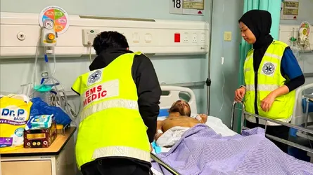 মালয়েশিয়া দূতাবাসের তত্ত্বাবধানে অসুস্থ কর্মীকে বাংলাদেশে ফেরত পাঠানো হয়েছে
