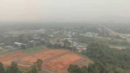 ইন্দোনেশিয়ার দাবানলের ধোঁয়া মালয়েশিয়ায়, জরুরি অবস্থা জারি