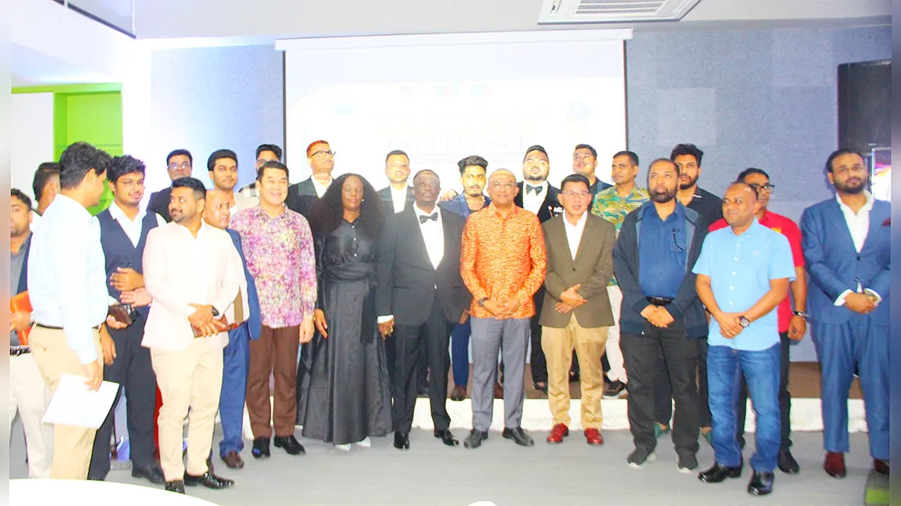 মালয়েশিয়ায় ওয়ার্কার ওয়েলফেয়ার গ্লোবাল লিডারশিপ অ্যাওয়ার্ড অনুষ্ঠিত