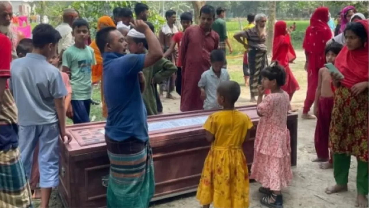 সৌদিতে মিসাইলের আঘাতে নিহত প্রবাসী মামুনের লাশ গফরগাঁওয়ে গ্রামের বাড়িতে পৌঁছেছে