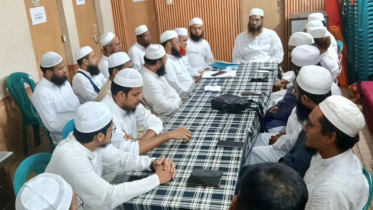 ইসলামপন্থীরা নিষ্ক্রিয় থাকলে দুর্নীতিবাজরা জনপ্রতিনিধি হবে : মামুনুল হক
