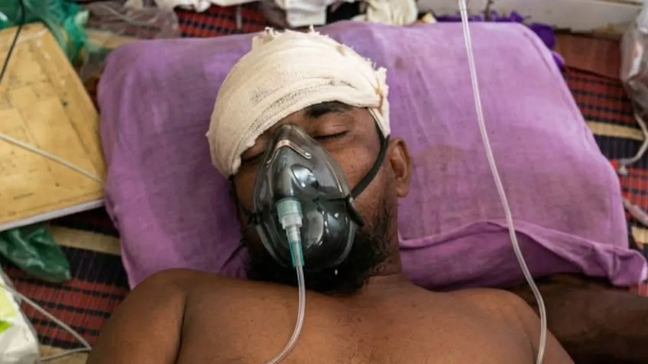 মান্দায় মসজিদের ভেতরে ঢুকে কুপিয়ে জখম, চিকিৎসাধীন অবস্থায় মুসল্লির মৃত্যু