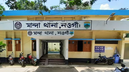 মান্দায় কিশোর গ্যাংয়ের দুই সদস্য গ্রেফতার, উদ্ধার আগ্নেয়াস্ত্র