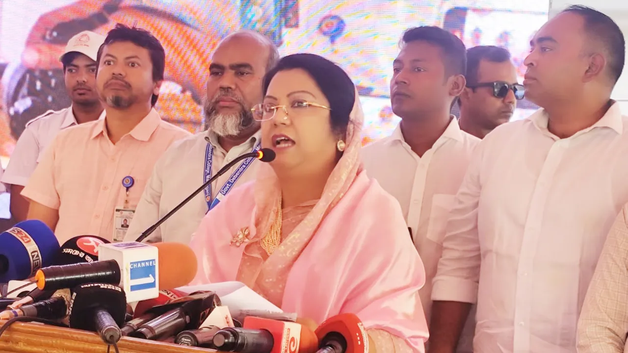 দেশপ্রেমিকরা কখনো দুর্নীতিবাজ হতে পারে না : বিমান মন্ত্রী