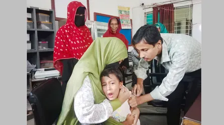 সাটুরিয়ায় চলছে বিনামূল্যে জলাতঙ্কের ভ্যাকসিন প্রদান